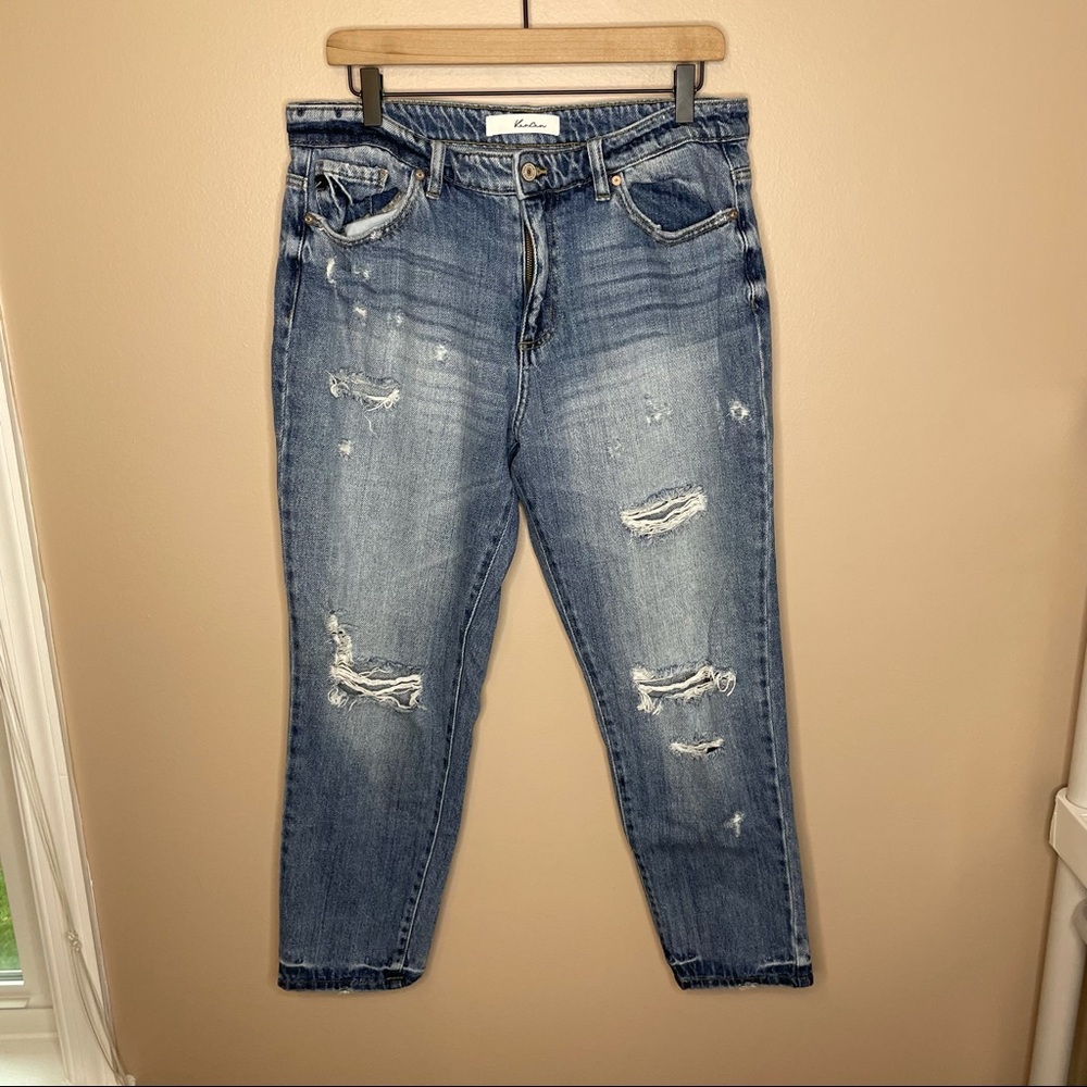 KanCan Distressed Medium Wash Mid Rise Mom Jeans Size 11/29